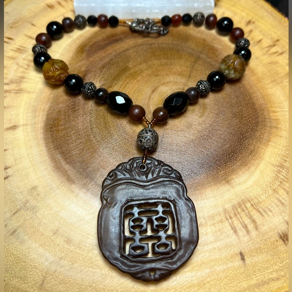 VTG| Jade Natural Stone Carving Necklace🖤🤎 - Picture 1 of 8